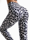 ZASUWA Female Leopard Print Scrunch Bum Leggings