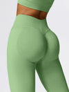 ZASUWA Female Seamless V Back Scrunch Bum Hip-lift Leggings