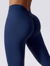 ZASUWA Female Scrunch Bum Deep V Back Leggings